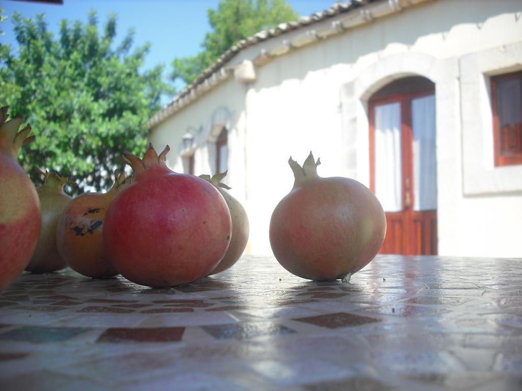 לינה וארוחת בוקר נוטו La Suma Sumalia מראה חיצוני תמונה